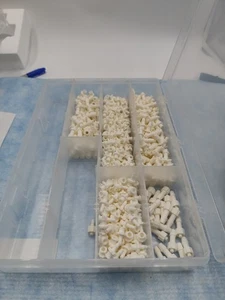 Eine Kiste Liquid Handling Teile Schlauchverbinder Luerlok Verbinder Schlauch Widerhaken - Bild 1 von 6