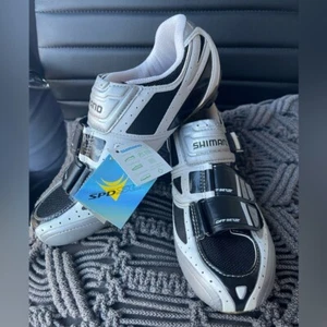 New With Tags Shimano SH-R132 Road Shoe Size 39 US 6 Spinning Shoe Carbon Fiber - Picture 1 of 8