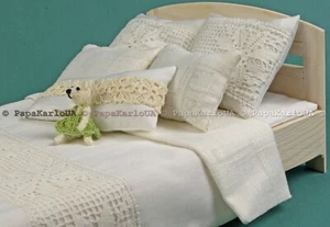 Bed linen set for a king size Double bed dollhouse miniature 1:6 scale, bedding - Picture 1 of 12