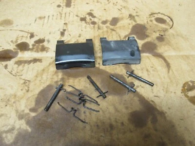 Suzuki Cavalcade GV1400 1987 pinzas de freno delanteras pasadores de resortes cubiertas antipolvo Foto 1 de 4