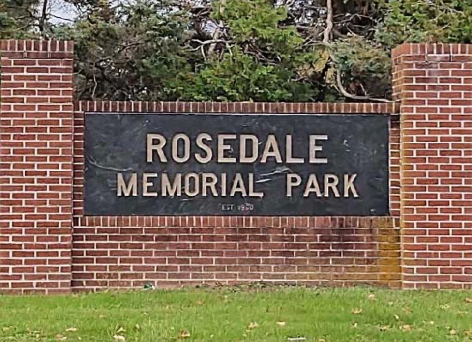 Cementerio Rosedale Memorial Park 4 parcelas en Bensalem, Pensilvania Garden of Love Foto 1 de 4