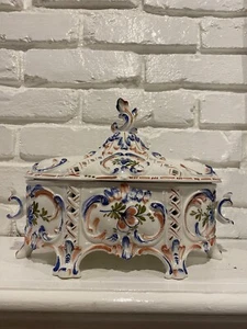 Vintage Decorative Covered Ornate Footed Dish - Picture 1 of 12