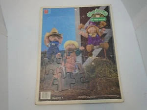 Vintage Cabbage Patch Kids 25 Pc Frame Tray Puzzle~1984 Milton Bradley - Picture 1 of 9