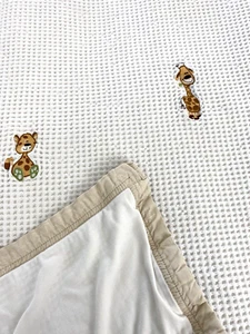 Living Textiles Waffle Weave Baby Animals Blanket 36x50 Embroidered White Green - Picture 1 of 4