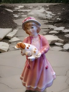 Royal Doulton 11cm tall Mini Young Girl My First Figurine HN3424 1993 - Picture 1 of 8