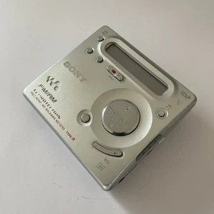 Sony MZ-G755 Minidisc FM/AM Radio MD Walkman Lettore e Registratore - Argento. - Foto 1 di 6
