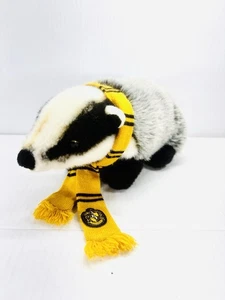 Harry Potter Hufflepuff Plush Badger W/ Scarf Wizarding World Universal Studios - Picture 1 of 7