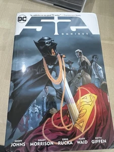 The 52 Omnibus - Foto 1 di 3