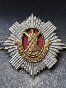 Royal Scots, 1st Battalion, Genuine British Army Cap Badge. - Picture 1 of 7