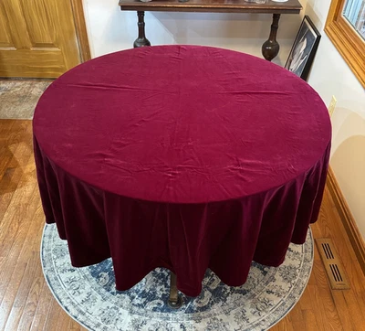 复古深红色天鹅绒圆形桌布 87 英寸直径 圣诞假期旧世界阅读 — 第 1/4 张图片