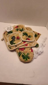 Dish towel and Pot holders from Hawaii - Picture 1 of 3