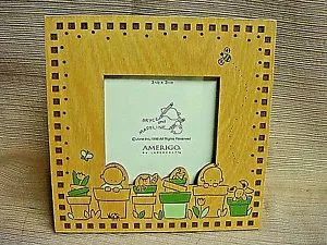 AMERIGO Neu ECKIGER HOLZ FOTORAHMEN Kinder Katze Hund Maus Schmetterling Biene Marienkäfer - Bild 1 von 10