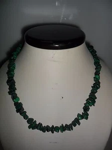 Collana malachite naturale scaglie anni 50 Natural Malachite chips necklace - Imagen 1 de 4