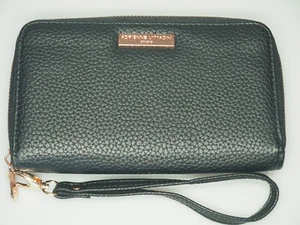 Adrienne Vittadini ZIPPER WRISTLET WALLET Black - Picture 1 of 4
