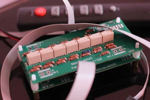 Audio Volume 7 Relay Attenuator IR Control 2 channels 10K, 22K, 50K, 100K - Picture 1 of 7