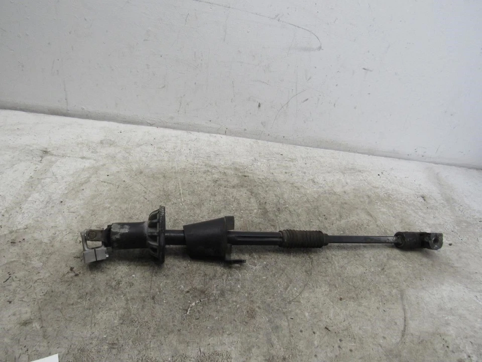 2001 Lincoln Navigator steering column intermediate lower shaft coupling joint Foto 1 de 4