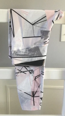 Calvin Klein Performance Wick  24'  Leggings~White Abstract Pattern~Large~NWOT - Image 1 of 4