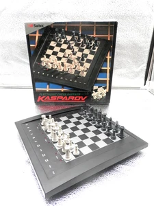 Saitek Electronics Chess Partner KASPAROV-All instructions/Box/100% Complete - Picture 1 of 7