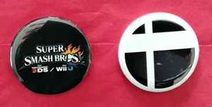 Seltener Nintendo DS WiiU Super Smash Bros Pin Back Button 2er Set, Neu - Bild 1 von 3
