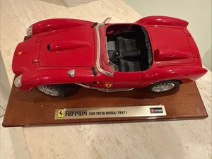 Burago Ferrari 250 Testa Rossa 1957 Diecast 1/18 3007 - Picture 1 of 4
