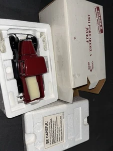 Danbury Mint 1931 Ford Model A Pickup Truck 1:24 Red, With Box - Imagen 1 de 4