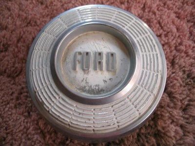  57 1957 58 1958 FORD Anillo de actuador del botón de la bocina del coche sin radios Custom Ranchero Foto 1 de 4