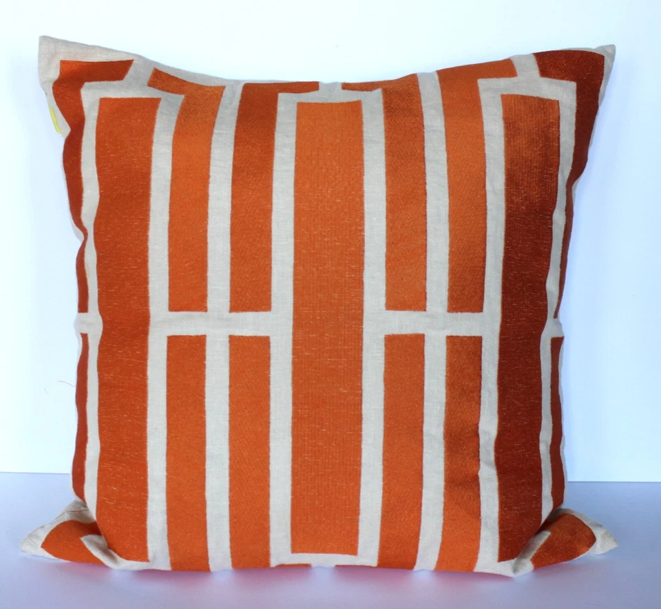 Almohada geométrica bordada tríptica naranja Trina Turk 20x20 nueva sin etiquetas Foto 1 de 4