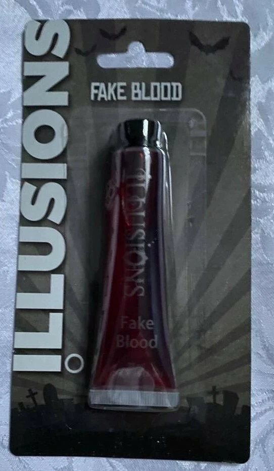 ILUSIONES SANGRE FALSA Foto 1 de 3