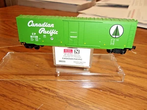 Micro-trains a 38220 N-scale Canadian Pacific Boxcar #81158 - Picture 1 of 2