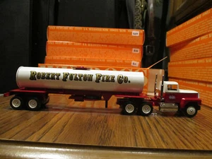 Camión cisterna Winross sin usar, en caja Robert Fulton Fire Company  - Imagen 1 de 7