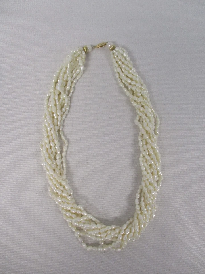 COLLAR VINTAGE DE PERLAS DE AGUA DULCE DE 10 HEBRAS con broche de oro amarillo de 14K 16 1/2" Foto 1 de 4