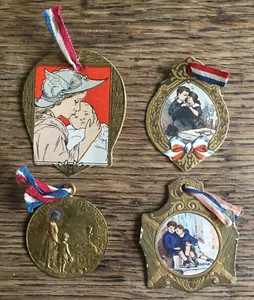 4 insignes (3 cartons 1 métal) Journée Nationale des orphelins, guerre 14/18 WW1 - Imagen 1 de 10