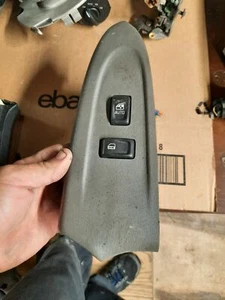 02 03 04 05 CHEVY TRAILBLAZER RIGHT PASSENGER SIDE FRONT POWER WINDOW SWITCH - Foto 1 di 3