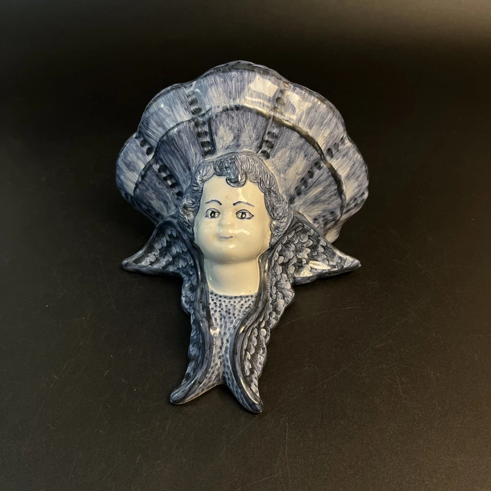 Aplique de cerámica con estante de pared de ángel figurativo de colección blanco azul Portugal cara de querubín 7" Foto 1 de 4