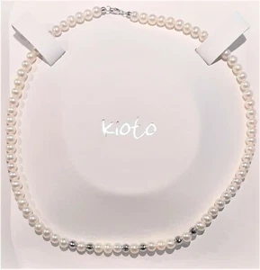 Collana Donna Kioto 165B In Perle Di Acqua Dolce Con Sfere In Oro Bianco - Foto 1 di 3