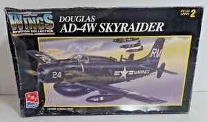 Douglass AD-4W Skyraider Maßstab 1:48 AMT 8622 1993 - Bild 1 von 2