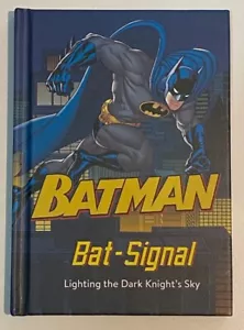 Batman: Chronicles of the Dark Knight: Hardcover, Illustrated Book - Foto 1 di 7