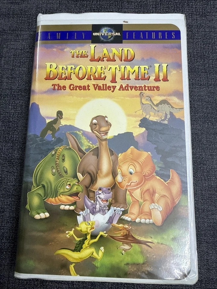 The Land Before Time II: The Great Valley Adventure (VHS, 1994, Clamshell) - Image 1 of 3