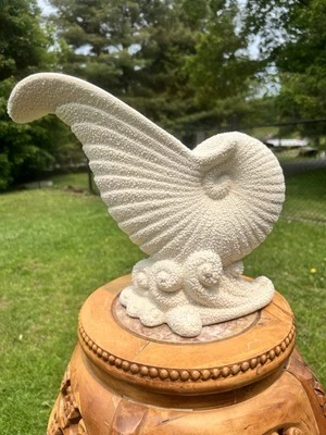 Vintage Royal Haeger by Royal Hickman Boca Nautilus Ocean Coral Shell 298 Vase - Image 1 of 4