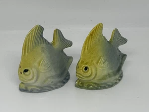 Collectible Vintage Darbyshire Fish AngelFish Salt & Pepper Shakers - Picture 1 of 11