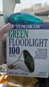 LOT OF 6 NEW HALCO GREEN 100W 130V COLOR FLOODLIGHT BULB BR38 BR38GRN100 E26 - Picture 1 of 2