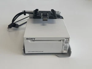 Shelf 18 : Sony UP-D711MD Digital Graphic Printer - Picture 1 of 13