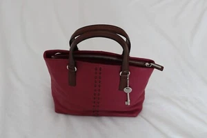 Fossil Red Leather Handbag for Women, Pre-owned but barely used. - Picture 1 of 9