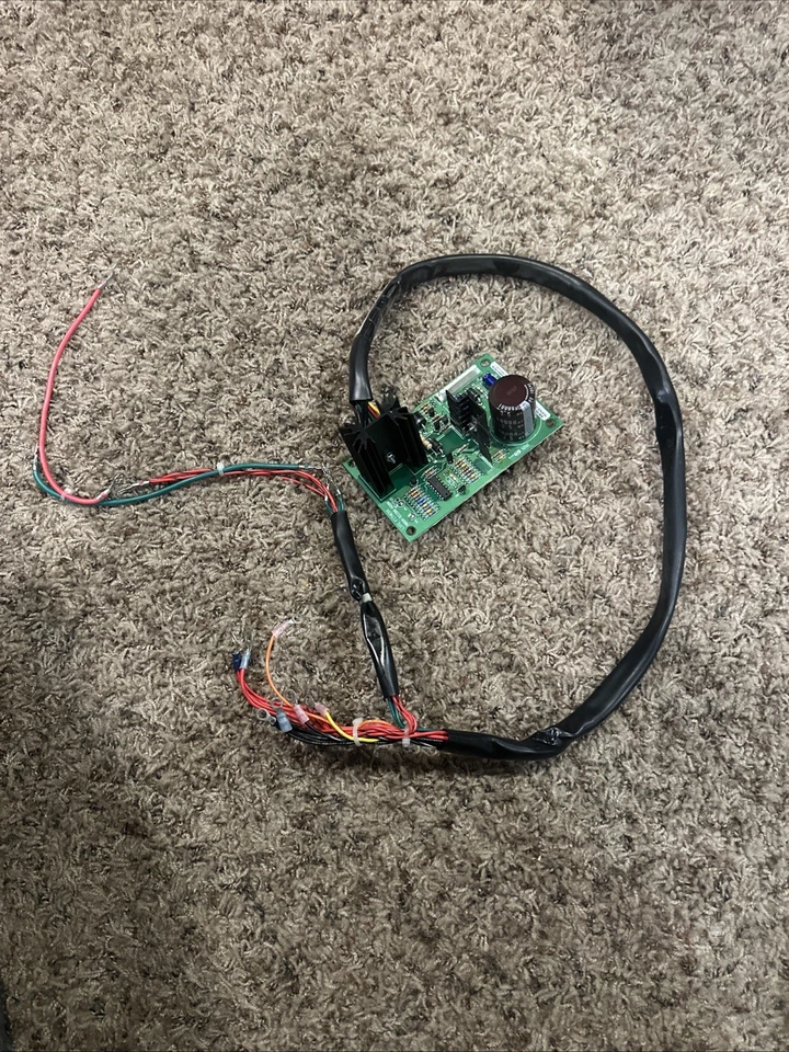 Life Fitness Elliptical Lower Motor Control Board Controller GK61-00002-0009 - Image 1 of 3