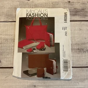McCalls 6091 Sewing Pattern Laptop Computer Bag E Reader Cover Cord Case UNCUT - Picture 1 of 3
