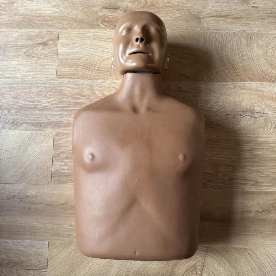 Little Anne Laerdal Reanimation HLW Puppe für Erste Hilfe Training dunkle Haut - Bild 1 von 4