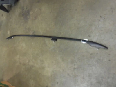 06-10 Portaequipajes techo izquierdo BMW E61 535xi 530Xi Wagon 5113 7079945 Foto 1 de 4