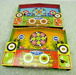 Zwei Wyandotte Modell mechanische Schießhalle bunte Blechspielzeuge - Bild 1 von 10