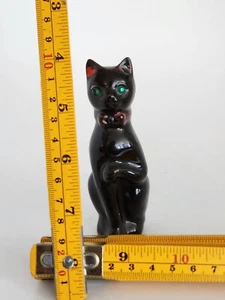 Graciosa estatuilla de gato de cerámica negra ojos verdes sentado erguido cerámica usada - Imagen 1 de 7