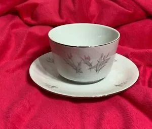 Vintage Winterling Bavaria Germany Round Gravy Boat w/ attached dish - Picture 1 of 8